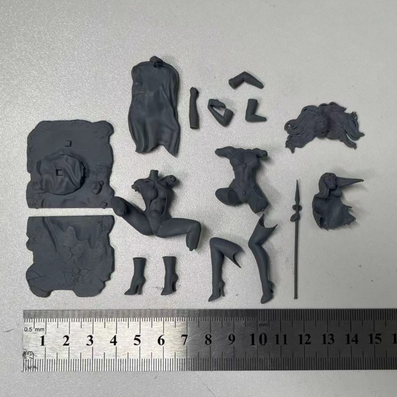 1/24 Scale Vampirella Vs Lady  - огляд і ціна Model Kit Vs Figure